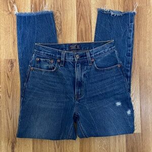 Abercrombie & Fitch Mom Jean 24/00